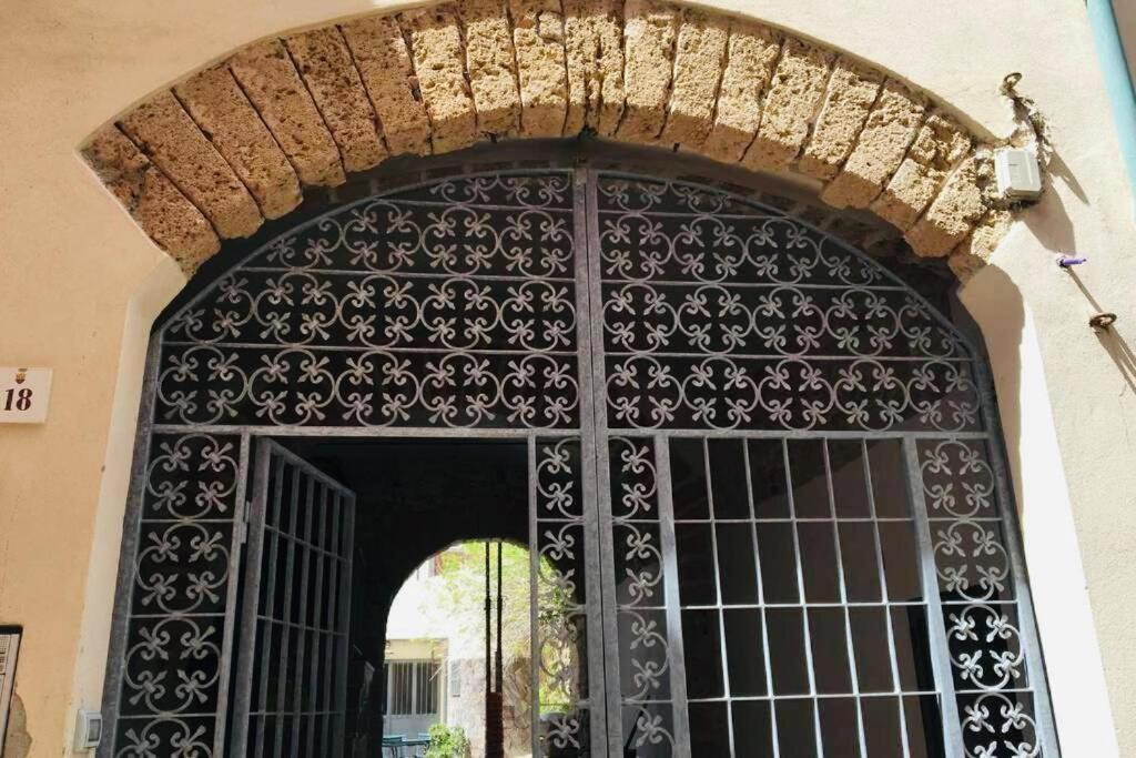 Wonderful Apartment In Old Alghero Extérieur photo